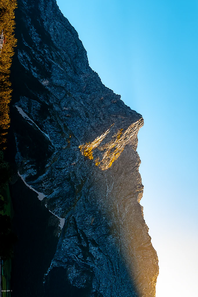 Golden Edge moutain