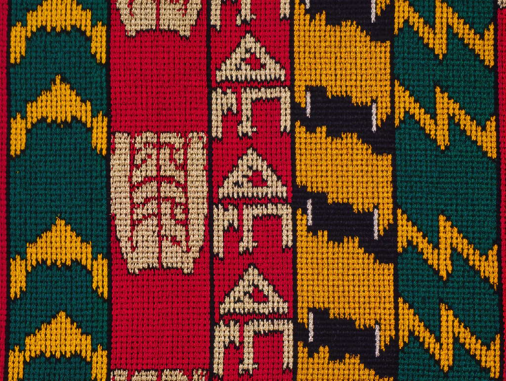 Legacy Weave – Kente Heritage Cloth