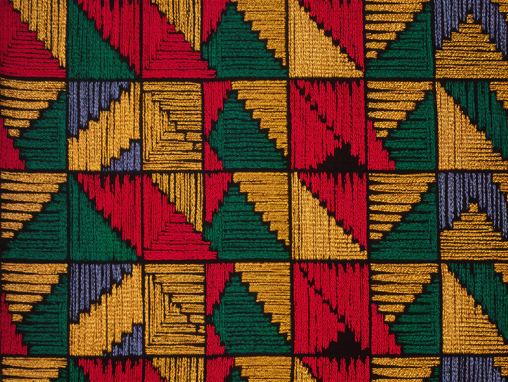 Legacy Weave – Kente Heritage Cloth - Image 3